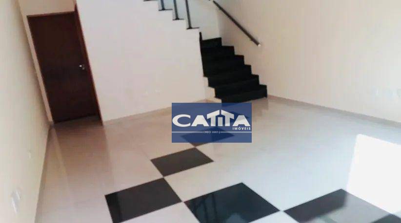 Casa para alugar com 3 quartos, 140m² - Foto 2