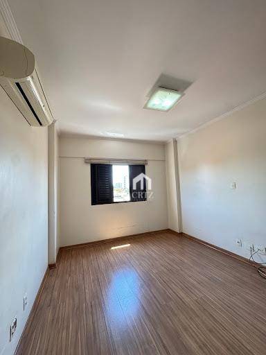 Apartamento à venda com 3 quartos, 155m² - Foto 8