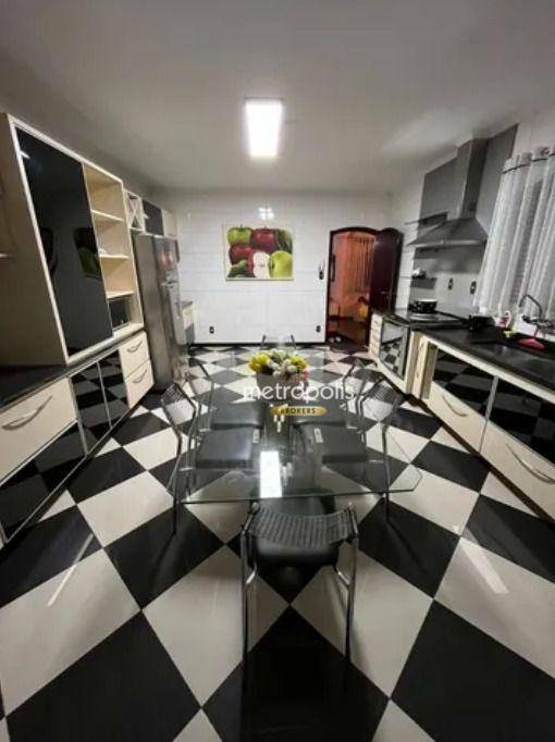 Sobrado à venda e aluguel com 3 quartos, 216m² - Foto 5