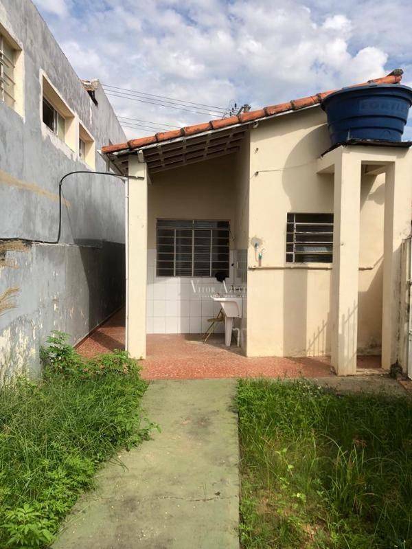 Casa à venda com 2 quartos, 70m² - Foto 9