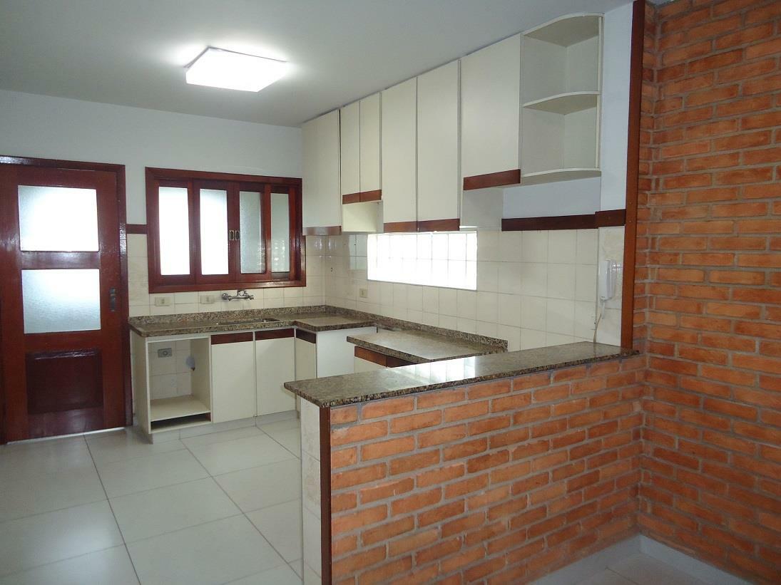 Casa de Condomínio para alugar com 3 quartos, 300m² - Foto 13