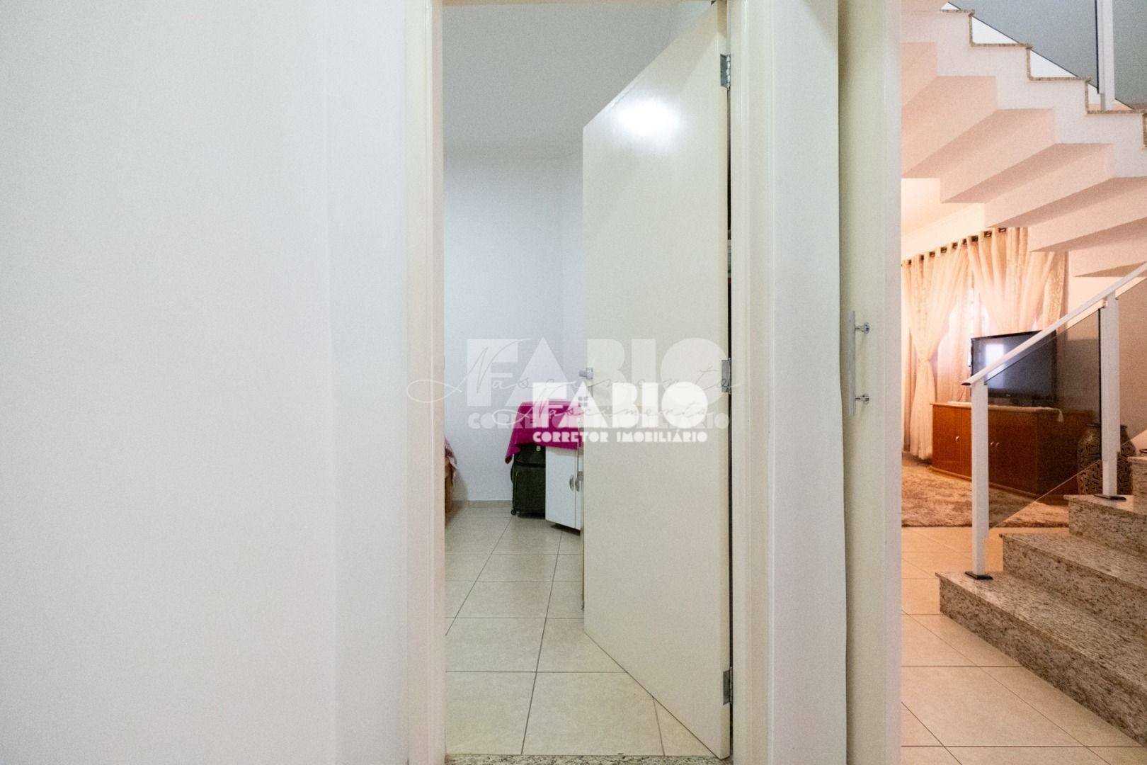 Casa à venda com 4 quartos, 220m² - Foto 11