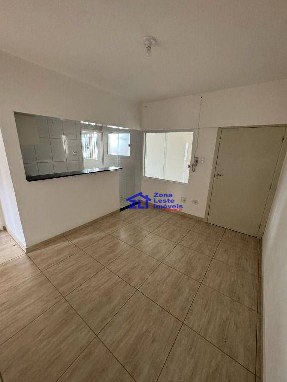 Apartamento à venda com 2 quartos, 44m² - Foto 4