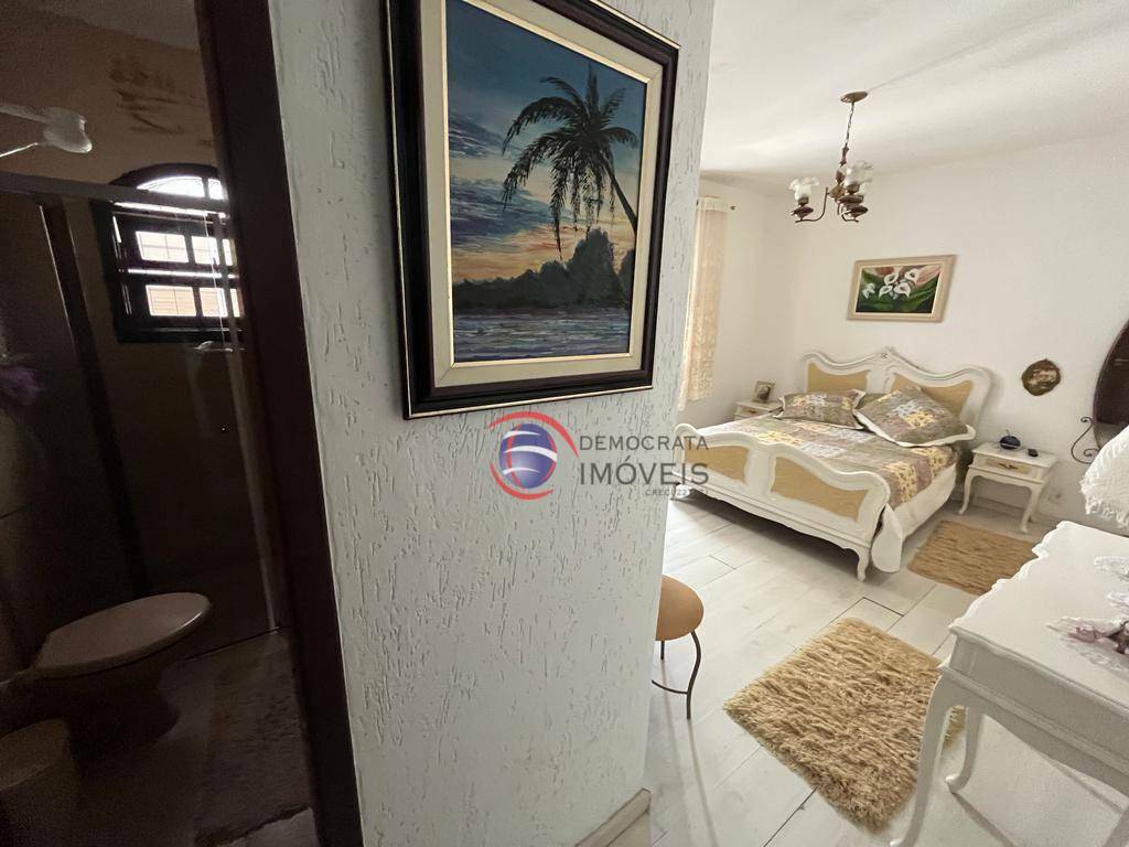 Casa à venda com 4 quartos, 359m² - Foto 3