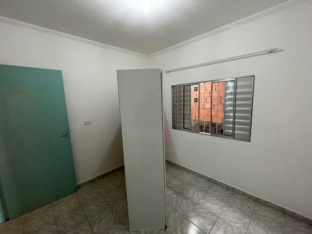 Casa à venda com 2 quartos, 90m² - Foto 12