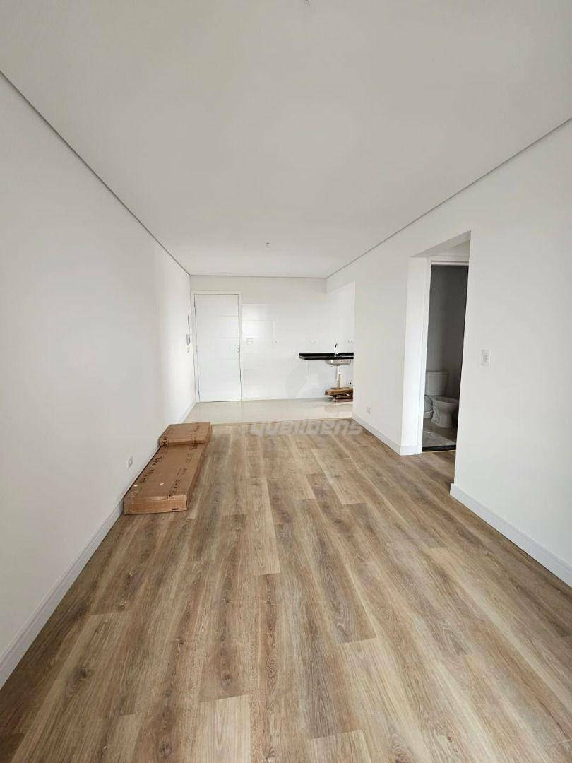 Apartamento à venda com 2 quartos, 60m² - Foto 4