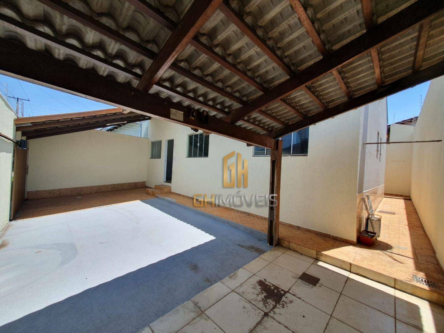 Casa à venda com 4 quartos, 150m² - Foto 2