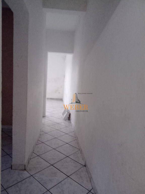 Sobrado à venda com 4 quartos, 200m² - Foto 35