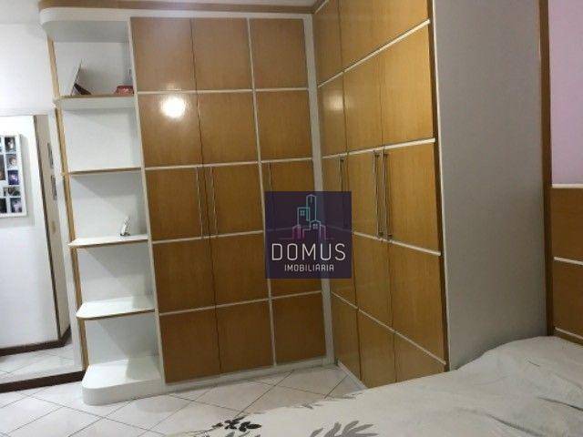 Apartamento à venda com 2 quartos, 80m² - Foto 11