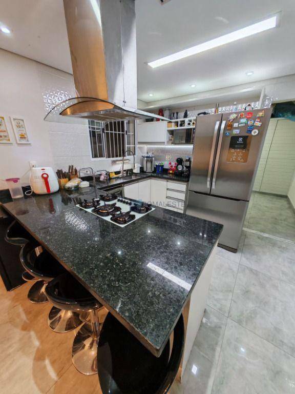 Sobrado à venda com 4 quartos, 185m² - Foto 4