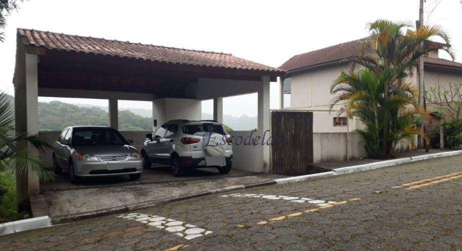 Casa de Condomínio à venda com 3 quartos, 250m² - Foto 2