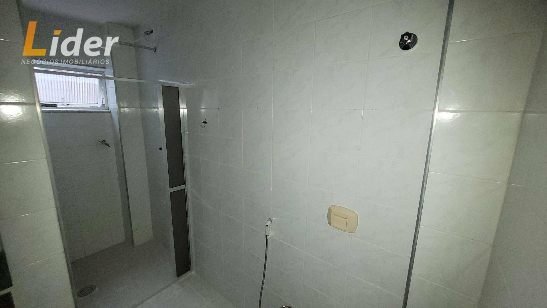 Apartamento para alugar com 2 quartos, 105m² - Foto 12