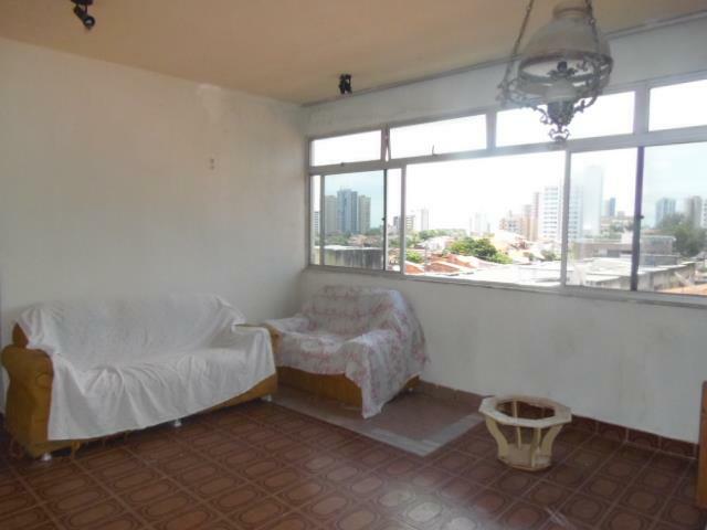 Apartamento à venda com 3 quartos, 95m² - Foto 2