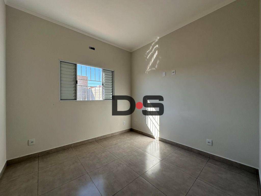 Casa à venda com 2 quartos, 62m² - Foto 12