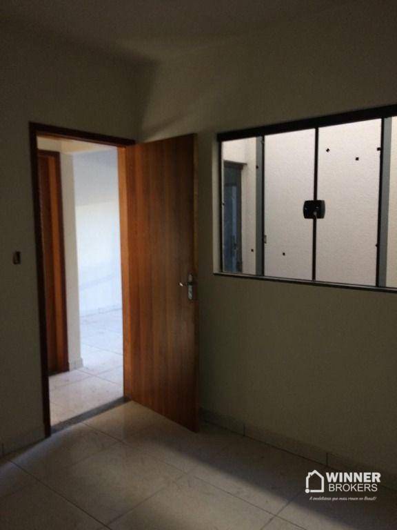 Casa à venda com 3 quartos, 72m² - Foto 4