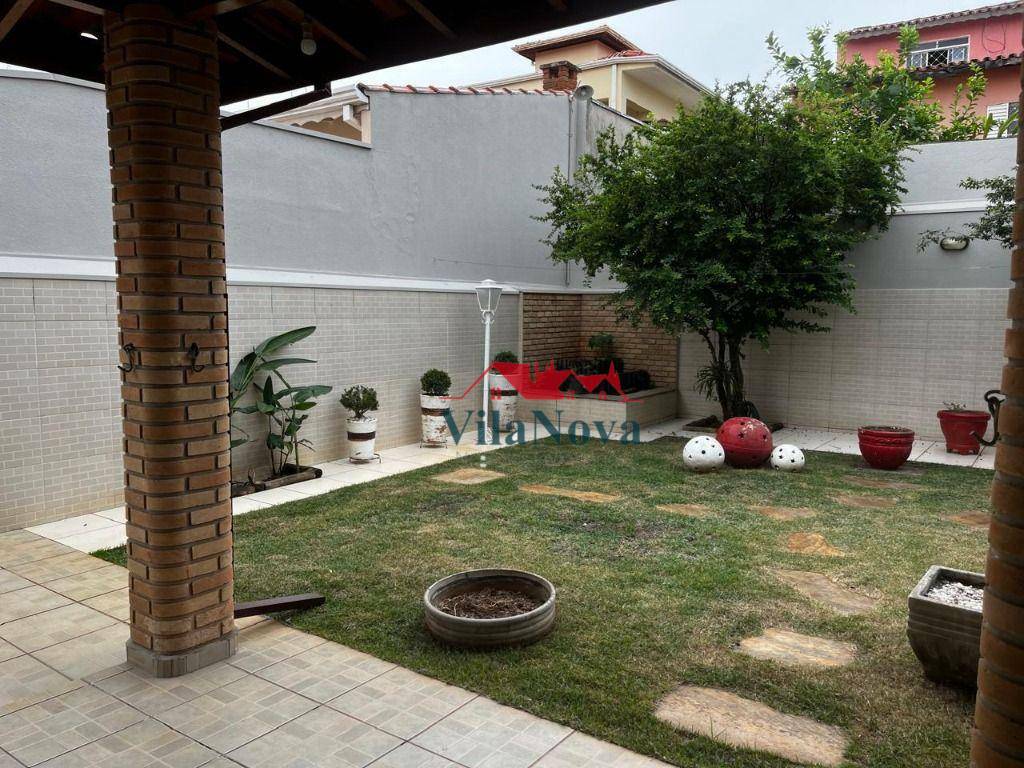 Casa à venda com 4 quartos, 294m² - Foto 14