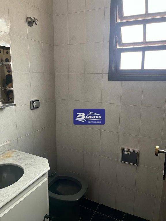 Sobrado à venda com 3 quartos, 232m² - Foto 9