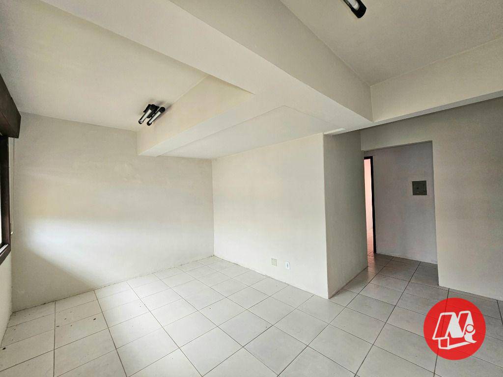 Apartamento para alugar com 1 quarto, 50m² - Foto 4