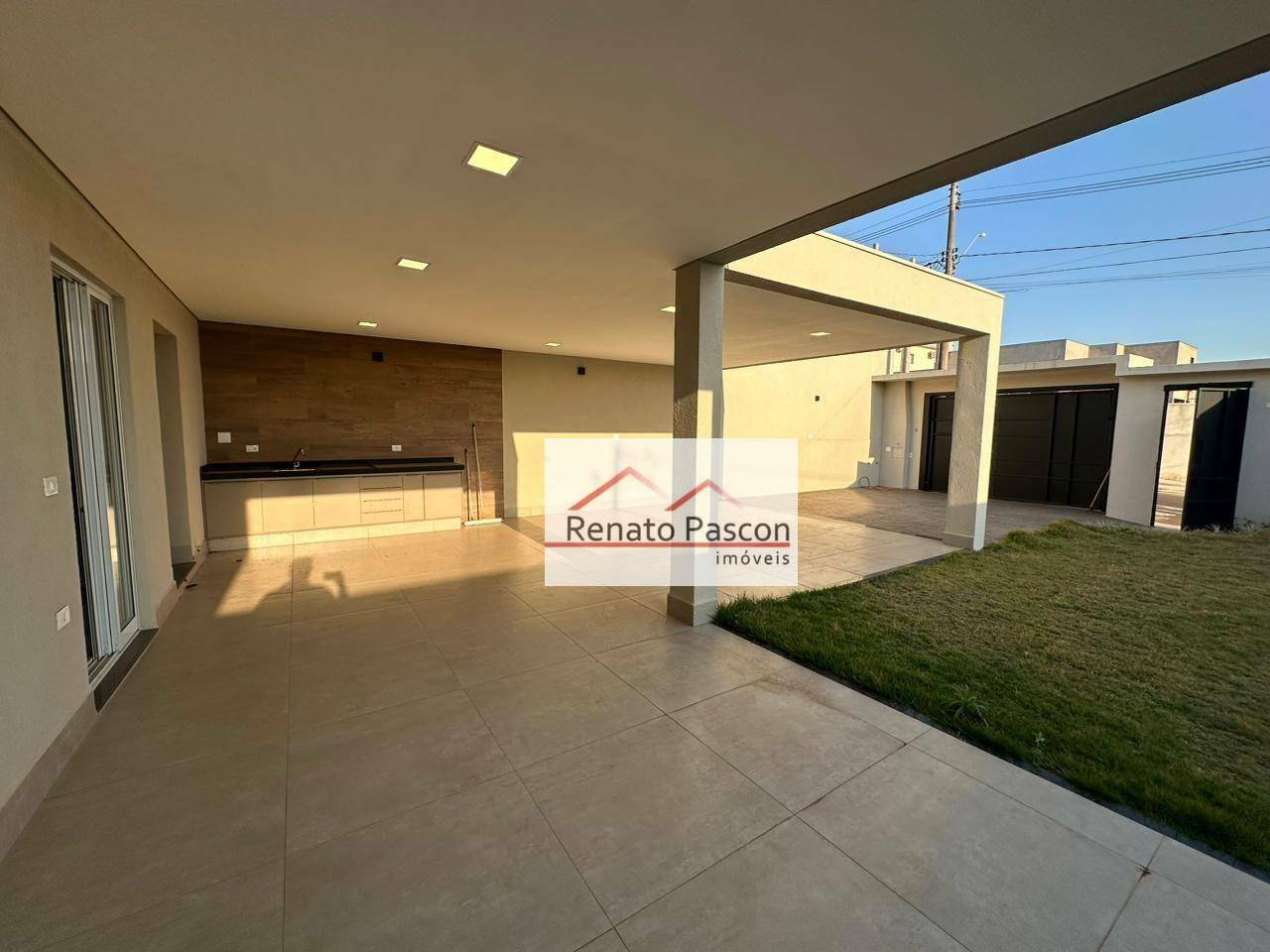 Casa à venda com 3 quartos, 180m² - Foto 4