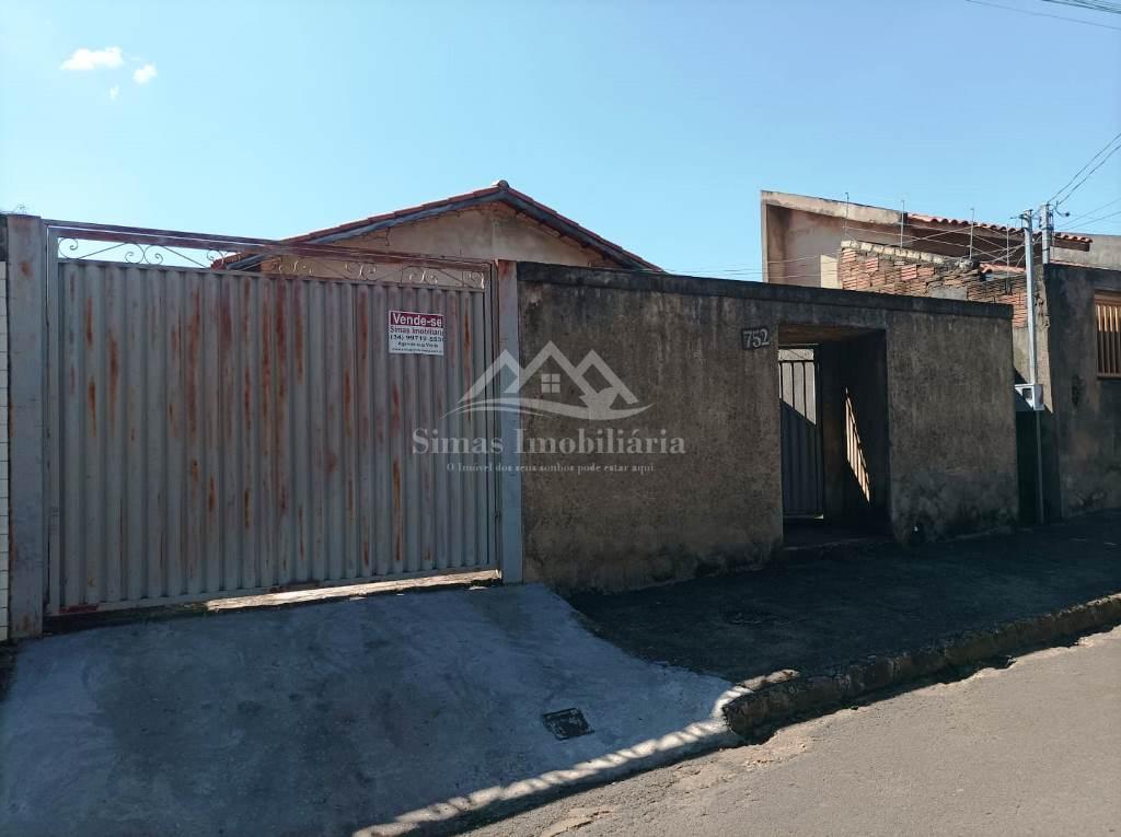 Casa à venda com 3 quartos, 150m² - Foto 2