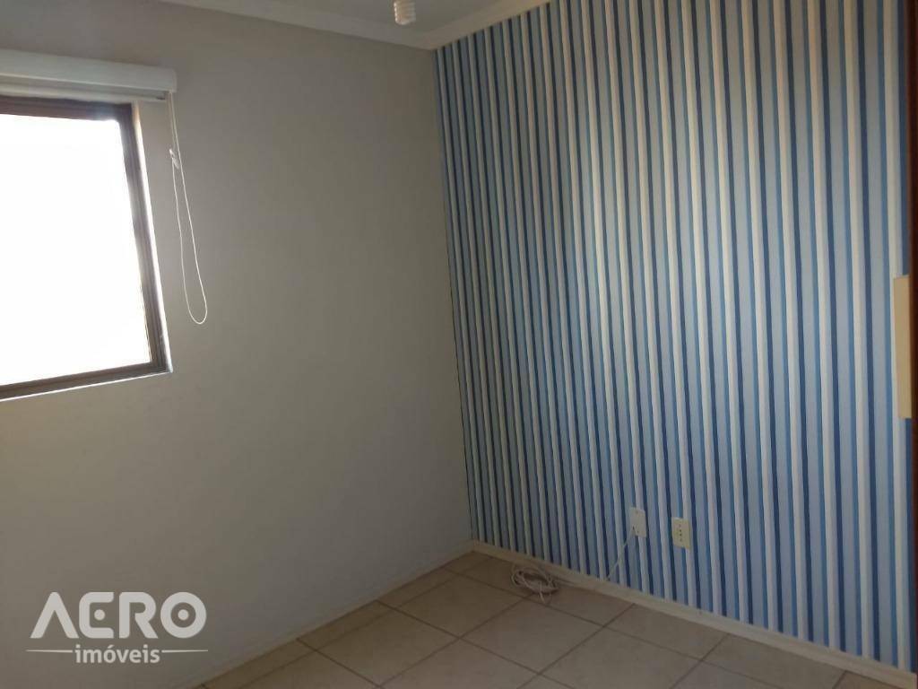 Apartamento à venda com 3 quartos, 80m² - Foto 3