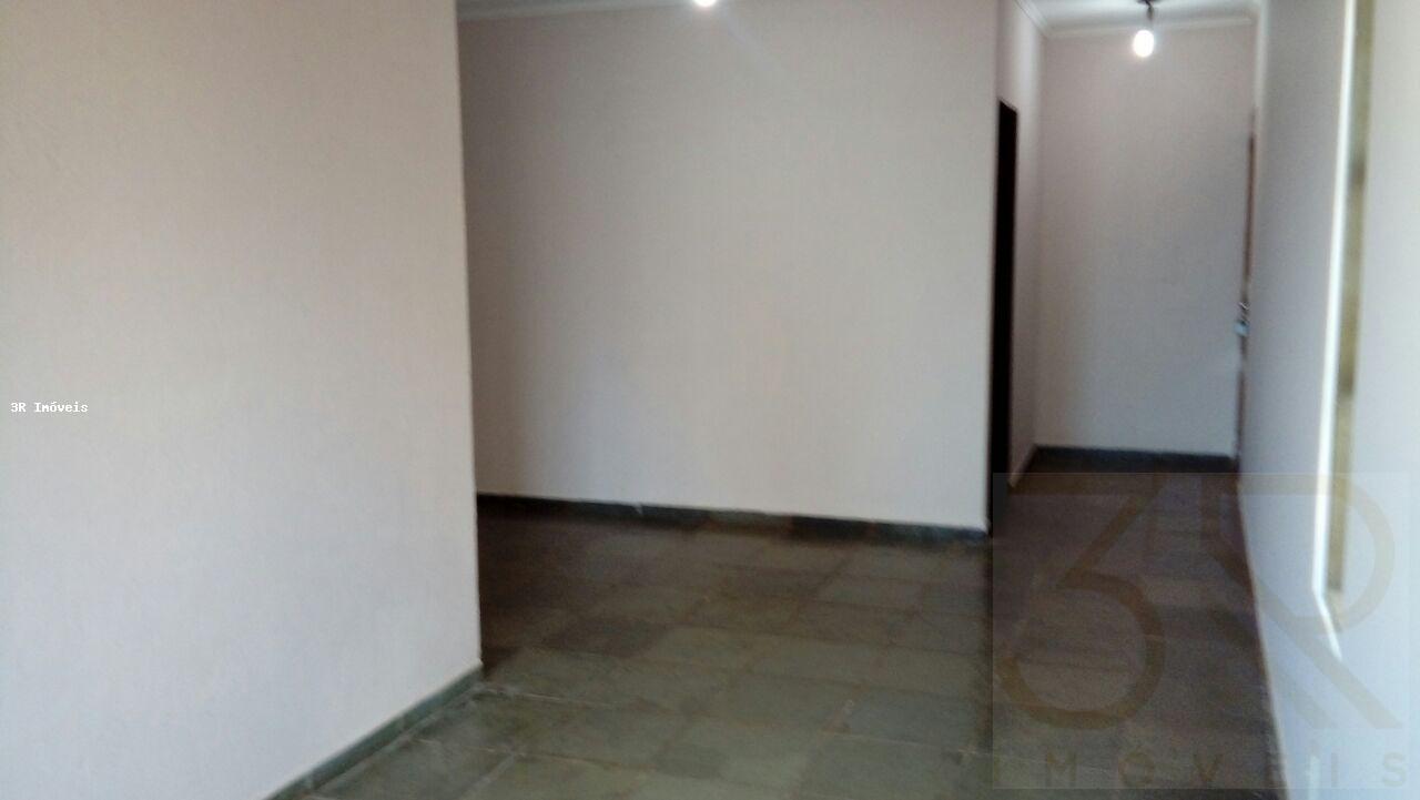 Apartamento à venda com 2 quartos, 70m² - Foto 4