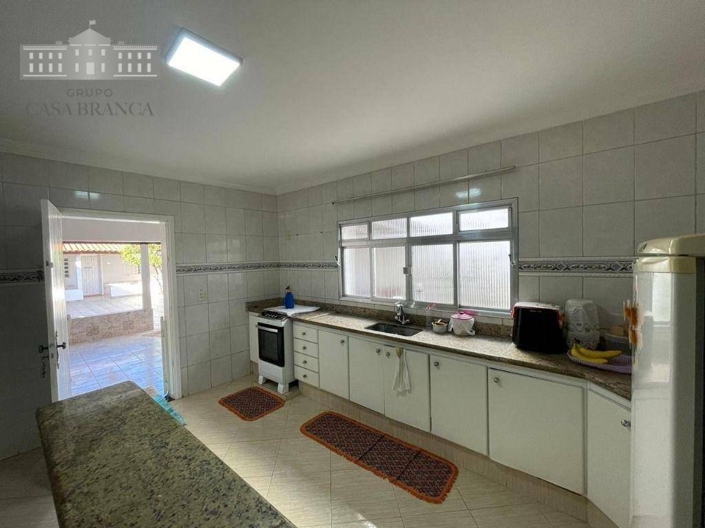 Sobrado à venda com 5 quartos, 408m² - Foto 25