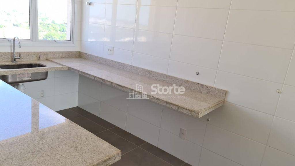 Apartamento à venda com 3 quartos, 136m² - Foto 18