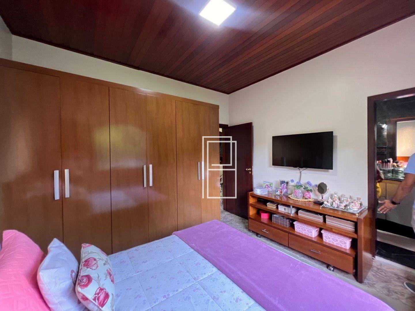 Casa à venda com 3 quartos, 230m² - Foto 11