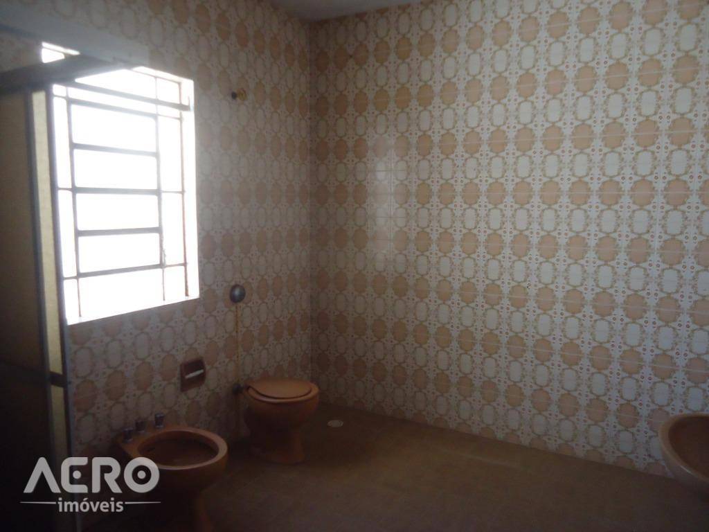 Casa à venda com 7 quartos, 350m² - Foto 21