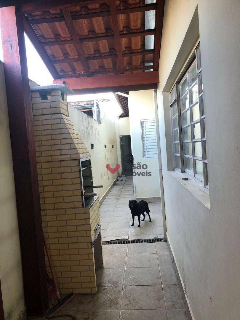 Casa à venda com 2 quartos, 60m² - Foto 12