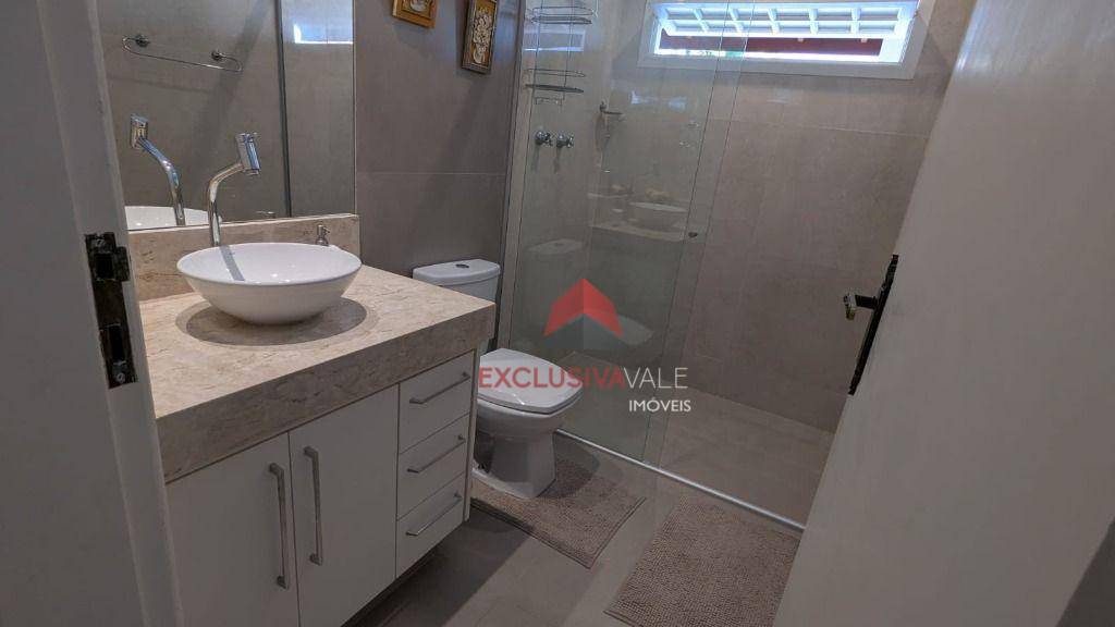 Casa de Condomínio para alugar com 4 quartos, 320m² - Foto 20