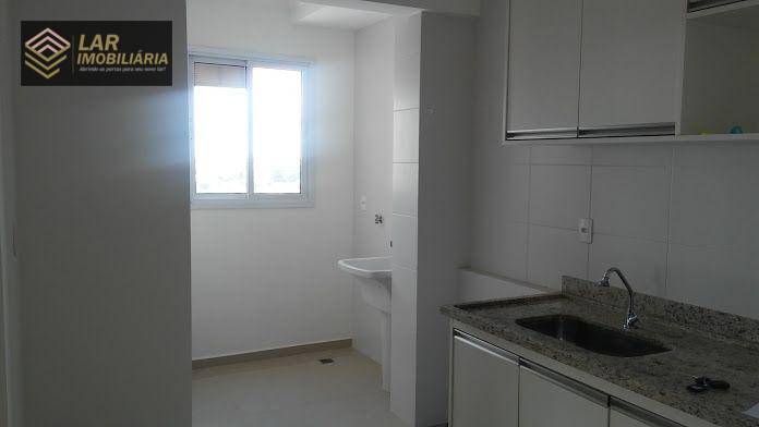 Apartamento à venda com 2 quartos, 67m² - Foto 5