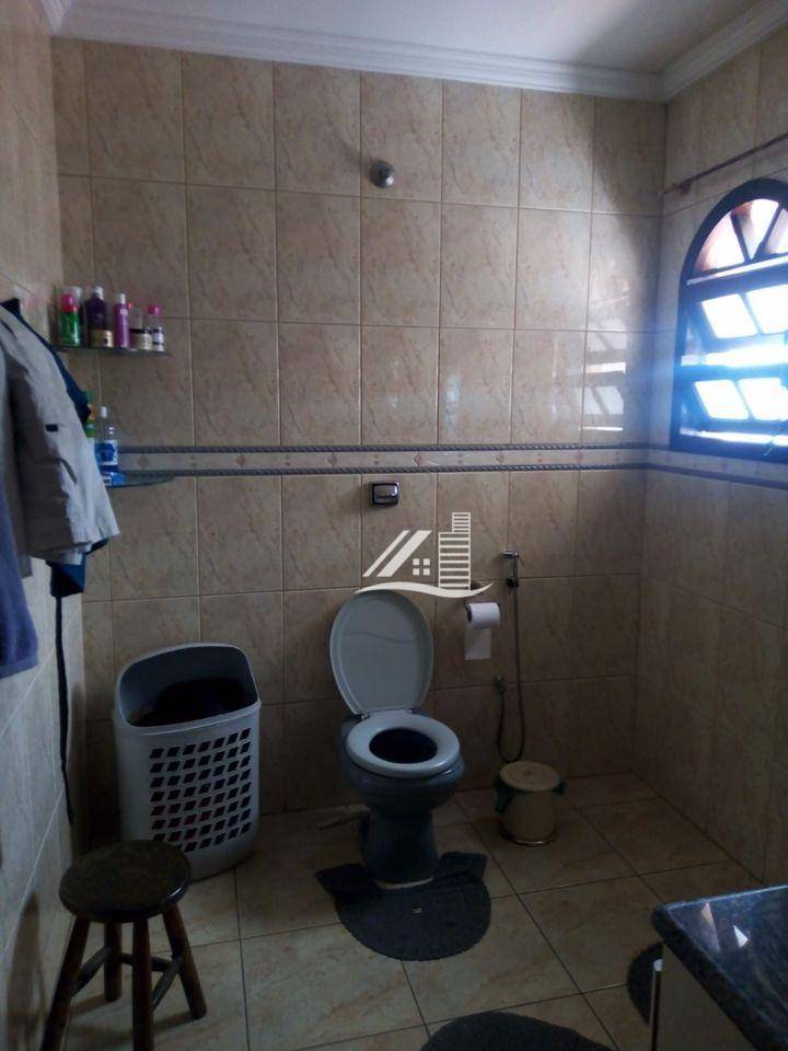 Sobrado à venda com 3 quartos, 190m² - Foto 19