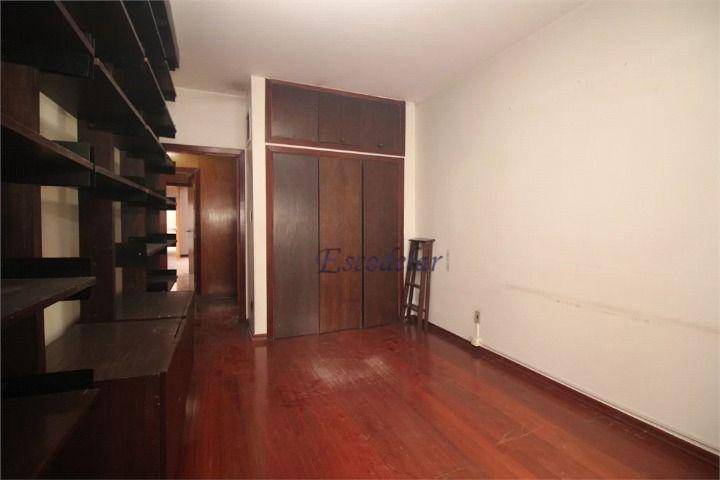 Apartamento à venda com 3 quartos, 180m² - Foto 9