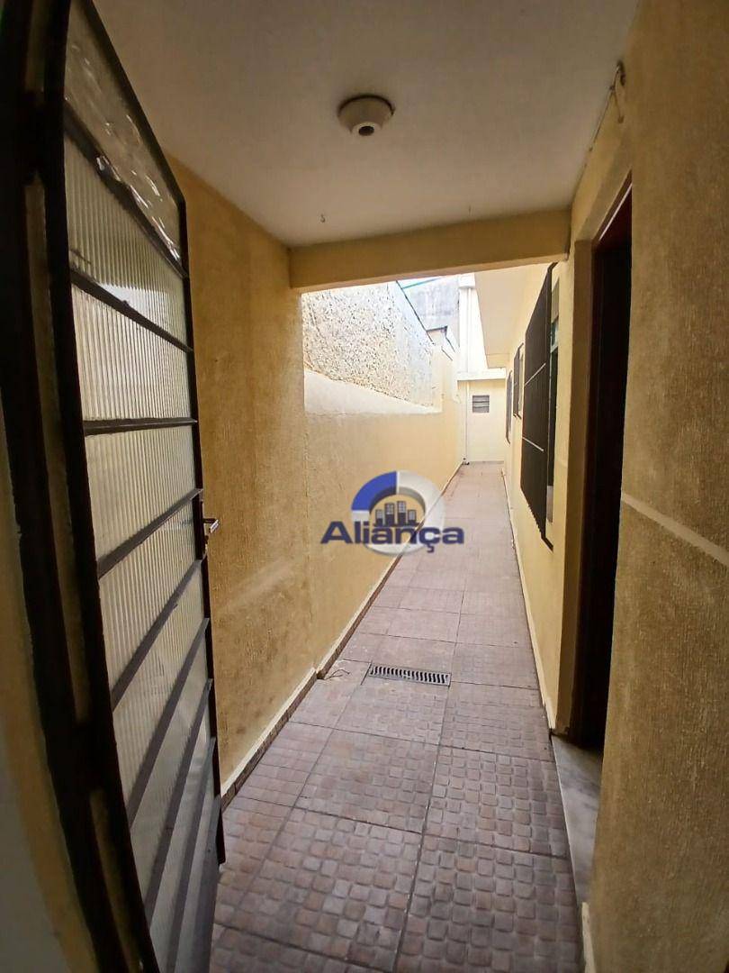 Casa para alugar com 2 quartos, 125m² - Foto 6