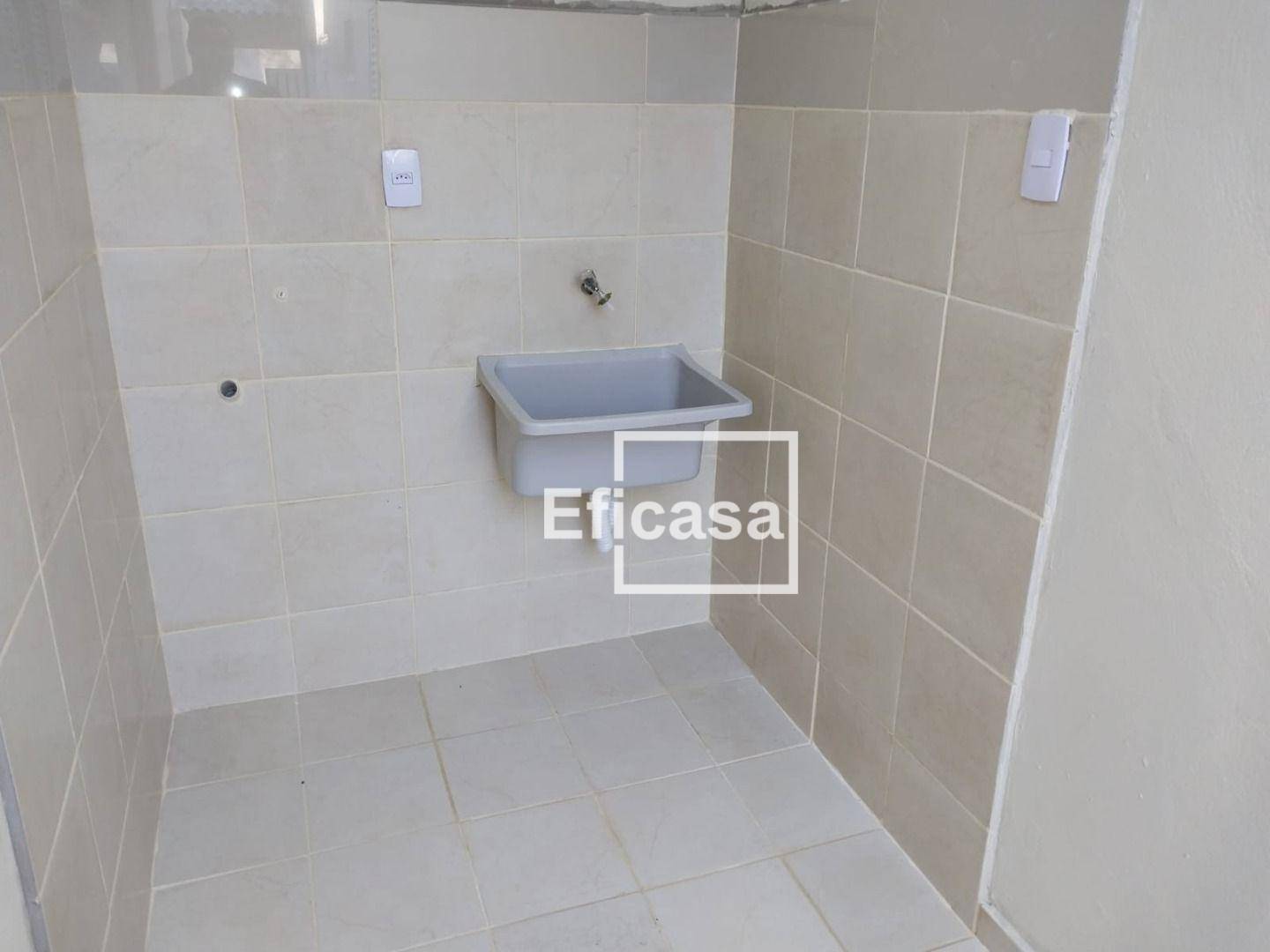 Casa à venda com 2 quartos, 110m² - Foto 4