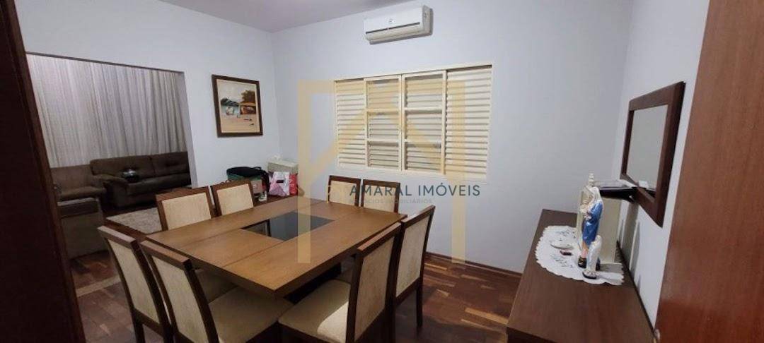 Casa à venda com 2 quartos, 160m² - Foto 14