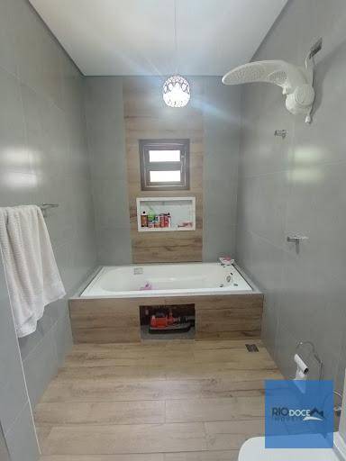 Casa à venda com 4 quartos, 230m² - Foto 2