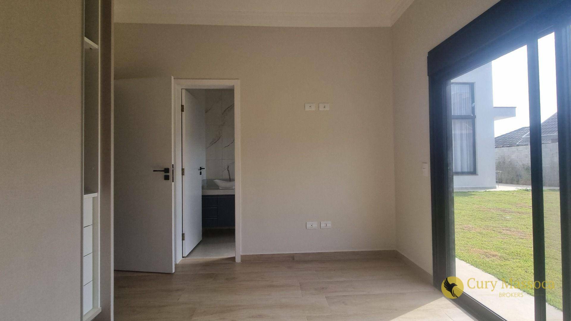 Casa de Condomínio à venda com 4 quartos, 320m² - Foto 35