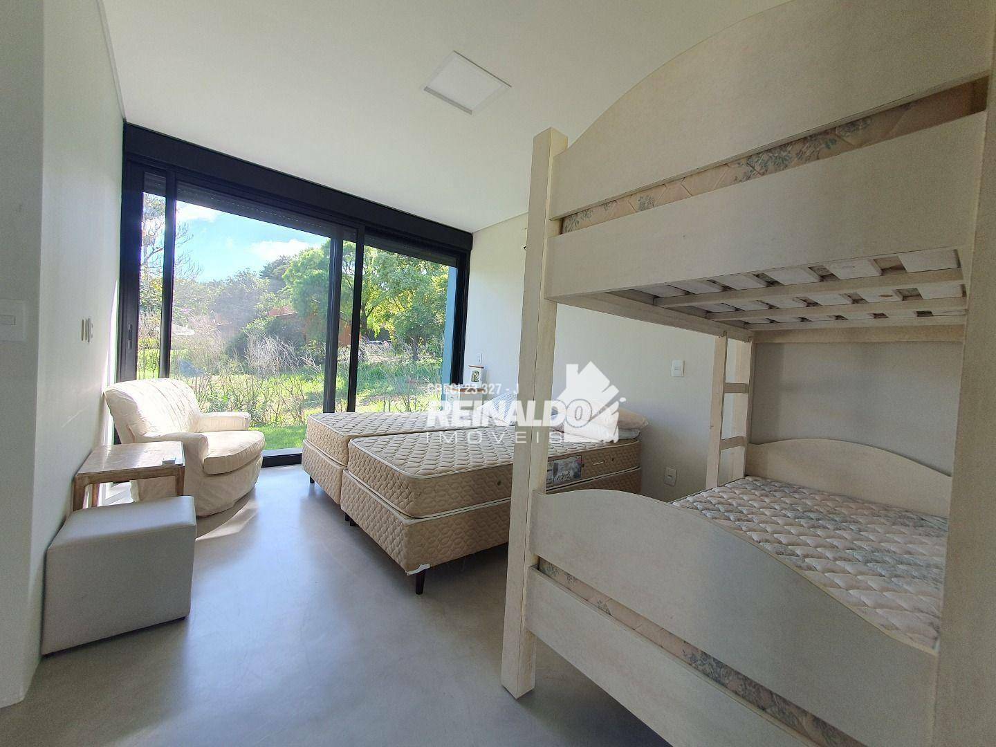 Casa de Condomínio à venda com 3 quartos, 360m² - Foto 29