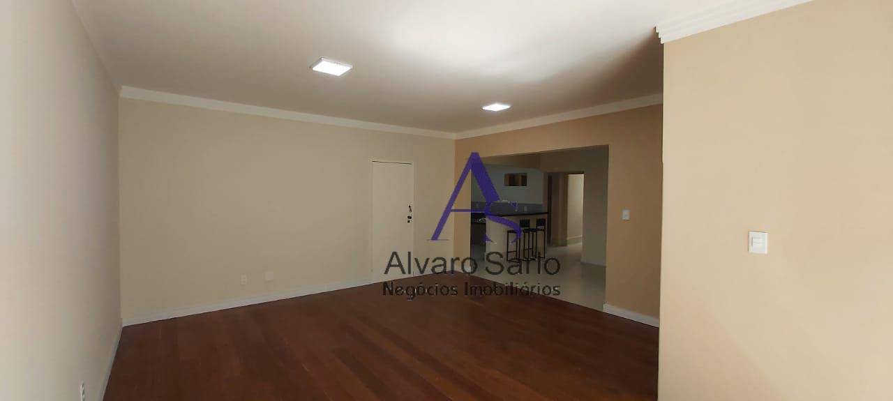 Apartamento à venda com 3 quartos, 127m² - Foto 4