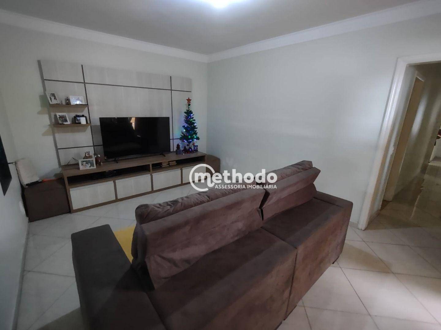 Casa à venda com 3 quartos, 225m² - Foto 3