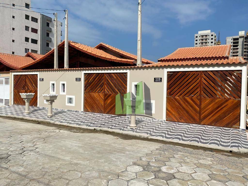 Casa à venda com 2 quartos, 84m² - Foto 1