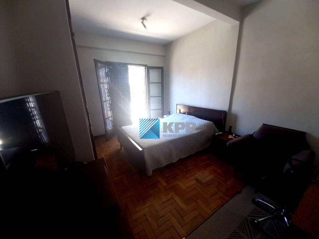 Casa à venda com 3 quartos, 246m² - Foto 27