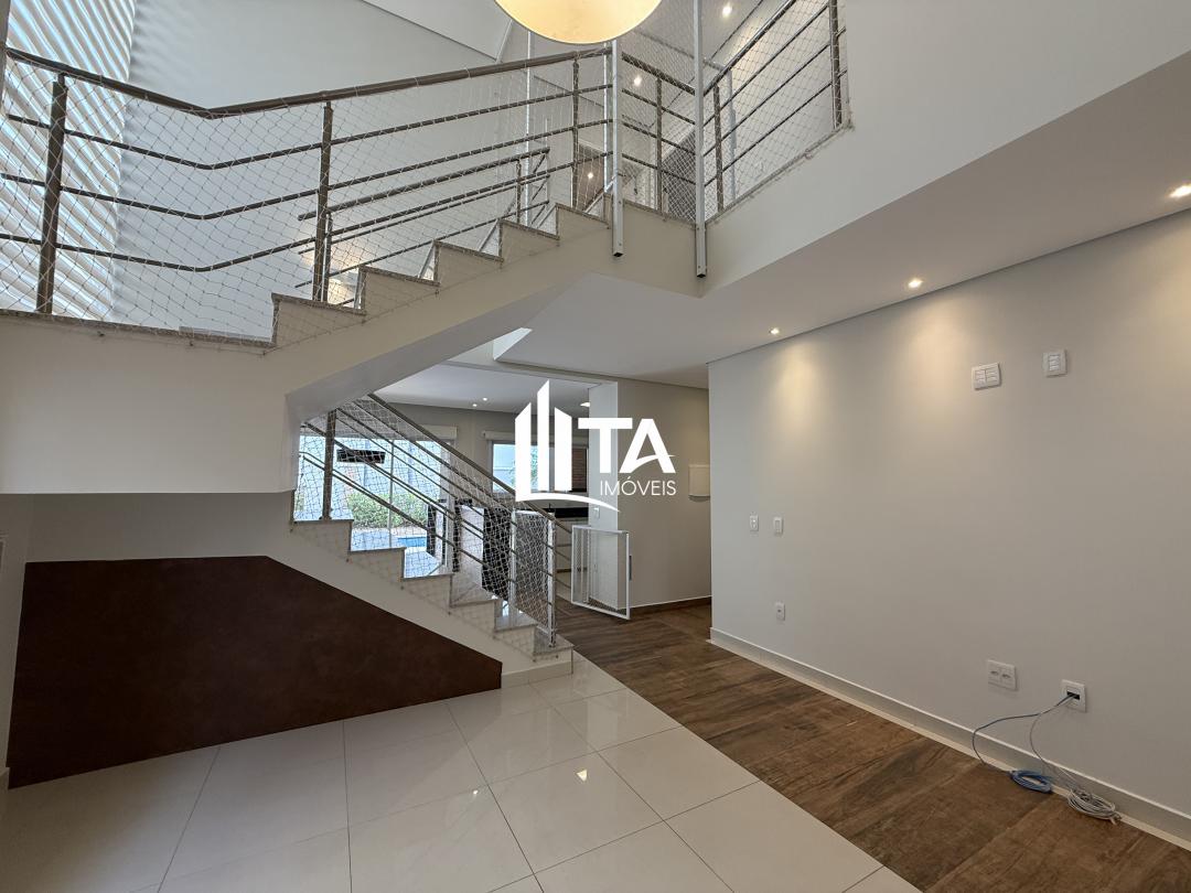 Casa de Condomínio à venda com 4 quartos, 258m² - Foto 2