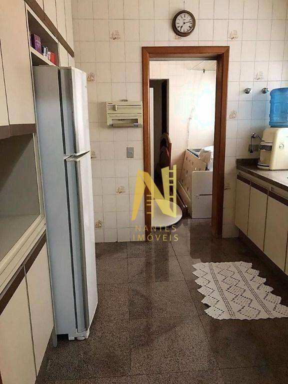 Apartamento à venda com 3 quartos, 226m² - Foto 30