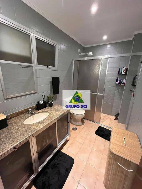 Apartamento à venda com 1 quarto, 70m² - Foto 4