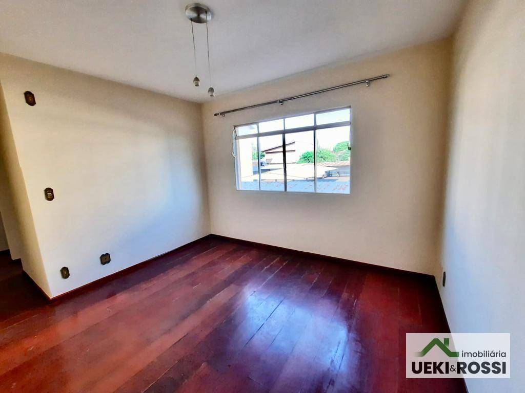 Apartamento à venda com 3 quartos, 50m² - Foto 3