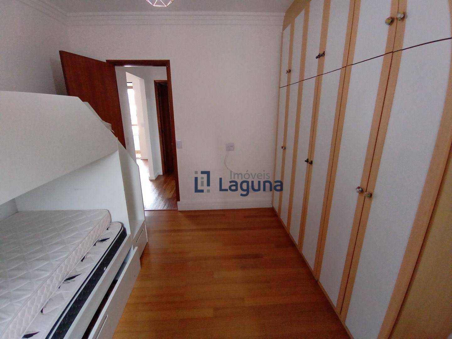 Apartamento para alugar com 2 quartos, 82m² - Foto 12